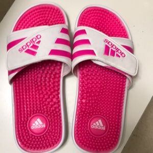CUTE ADIDAS SLIDES💖